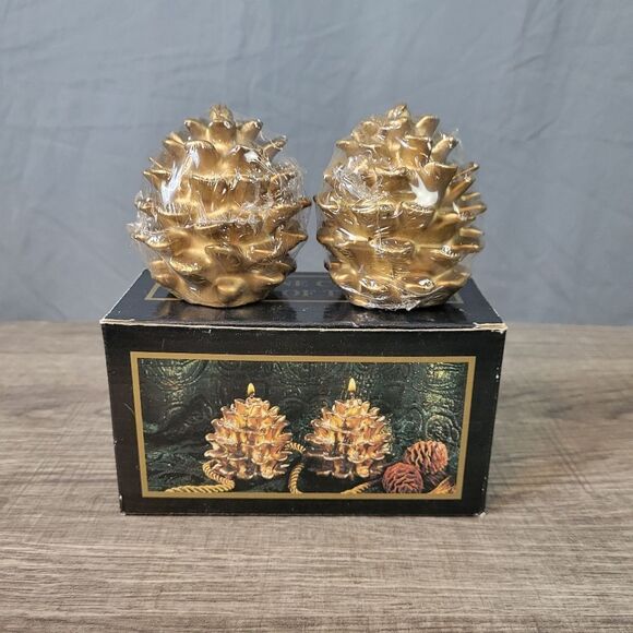 Gold Pinecone Candle‎ Set - Picture 1 of 6